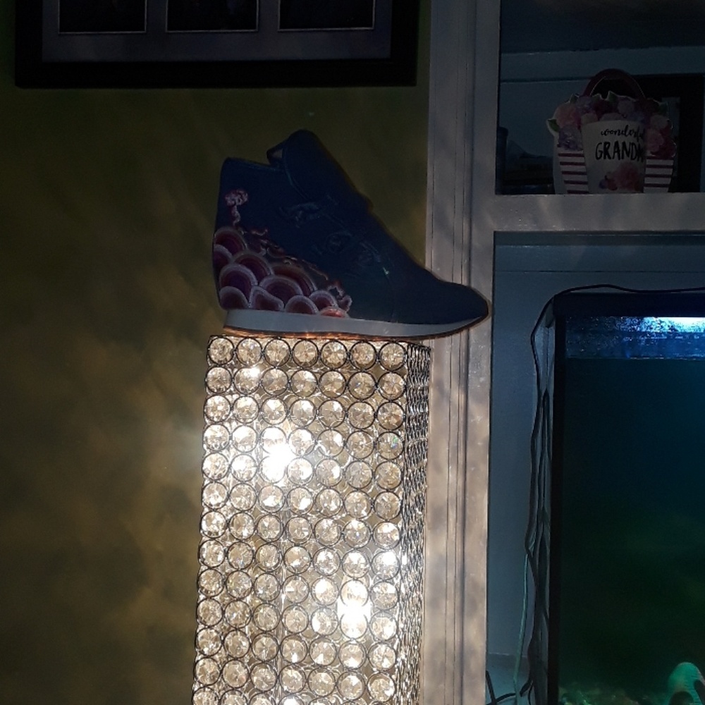 Demin Embroidered kicks